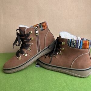 Bjorndal Booties Boots Women 7.5, New No Box Fleece Nubuck BOHO zipper laces